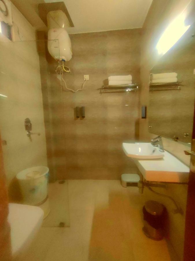 Ezzenza Mahayana Resort & Spa リシケーシュ エクステリア 写真