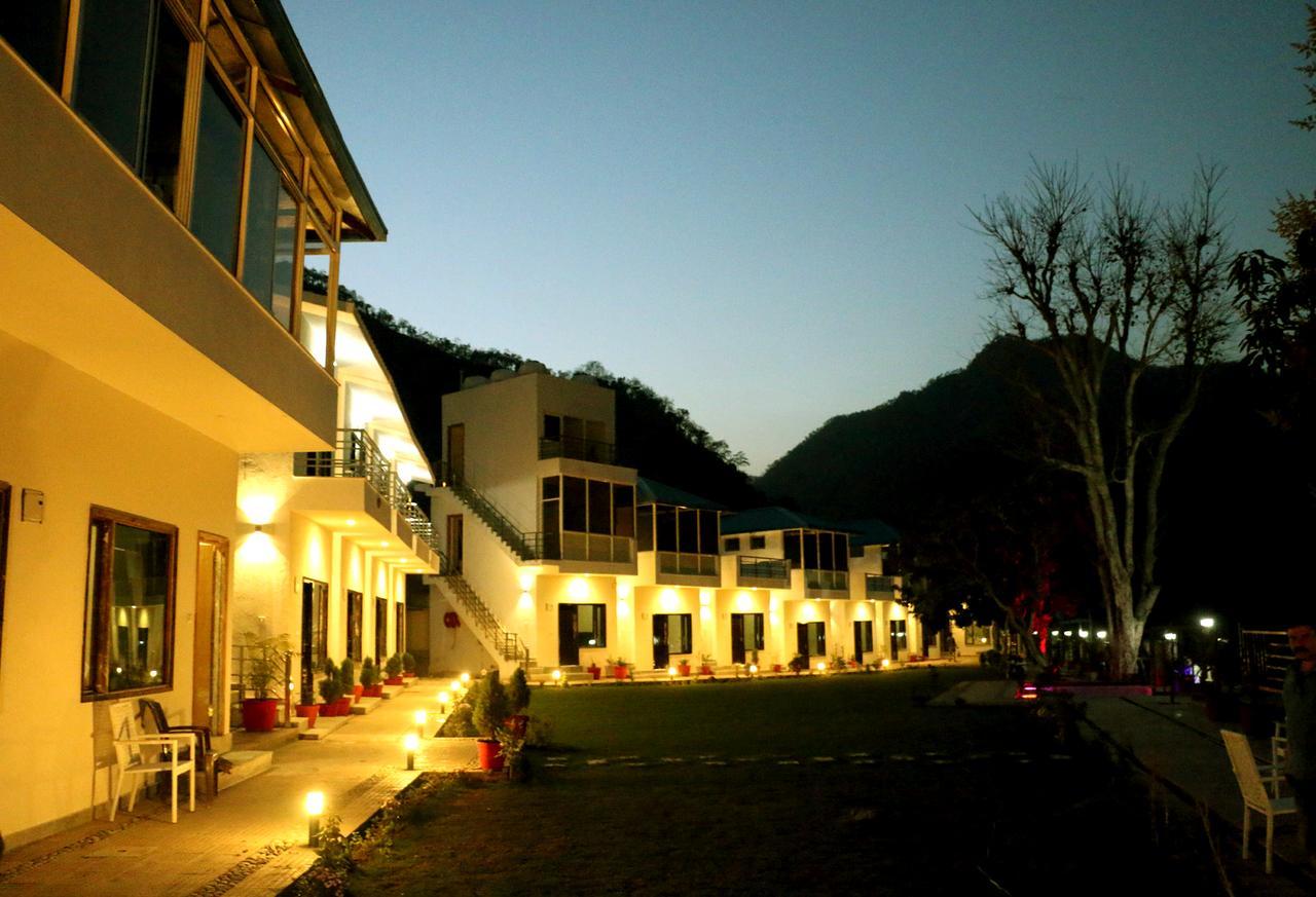 Ezzenza Mahayana Resort & Spa リシケーシュ エクステリア 写真